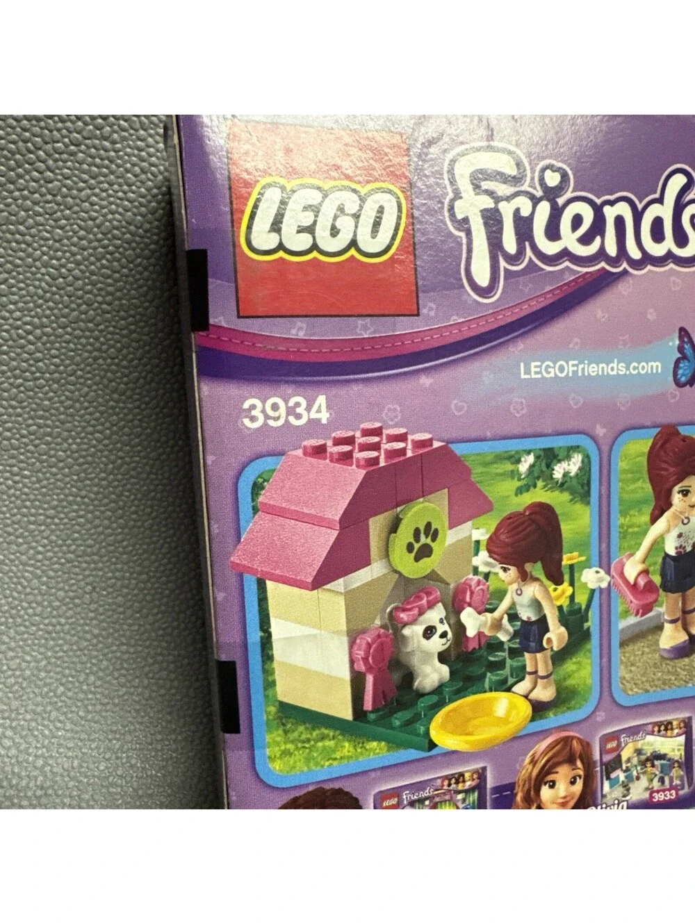 LEGO 3934 Friends Mia's Puppy House Sealed Damaged box